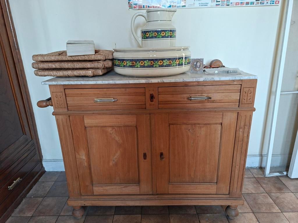 Lavabo ancien avec dessus en marbre, Enlèvement, Utilisé