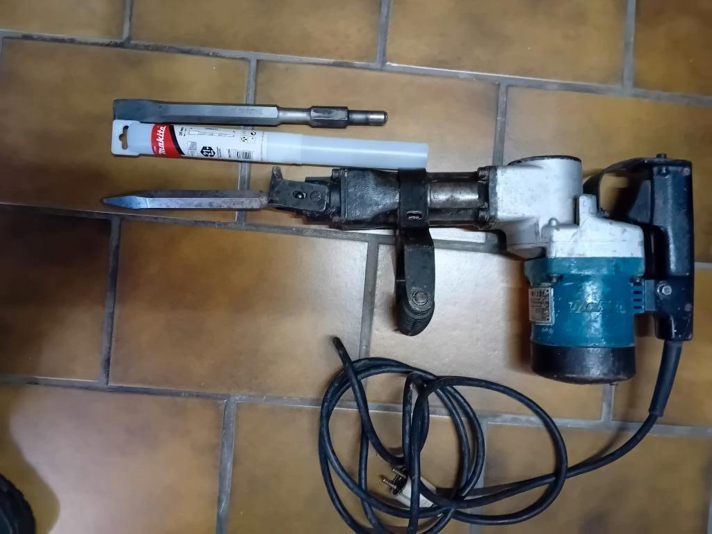 Te koop breekhamer Makita HM1200, Doe-het-zelf en Bouw, Gereedschap | Boormachines, Ophalen, Gebruikt, 600 watt of meer, Boor- en/of Breekhamer