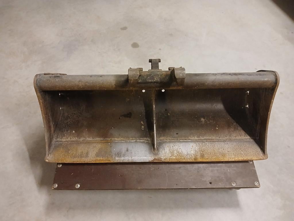 Kofferbak klac c, Zakelijke goederen, Machines en Bouw | Kranen en Graafmachines, Ophalen