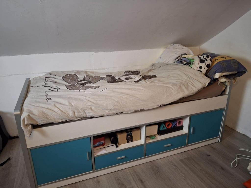 Chambre adolescent lit+sommier à lattes+ garde robe., 200 cm ou plus, Avec espace de penderie, Moins de 100 cm, Comme neuf