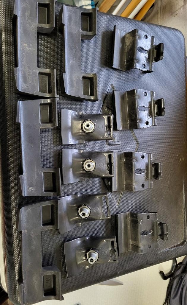 Thule Kit 186109 voor flush rail, Auto diversen, Dakdragers, Ophalen