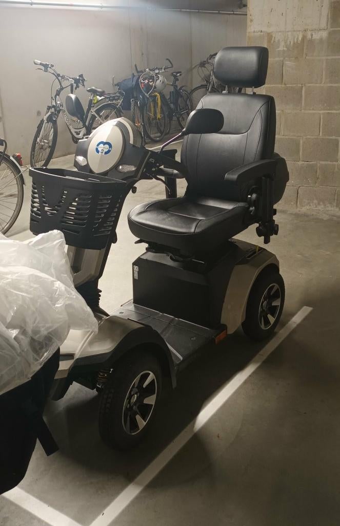 vierwielscooter / scootmobiel, Ophalen, Zo goed als nieuw