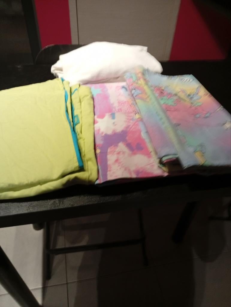 Lot deDiverses housses de couette et drap bébé, Enlèvement ou Envoi, Comme neuf