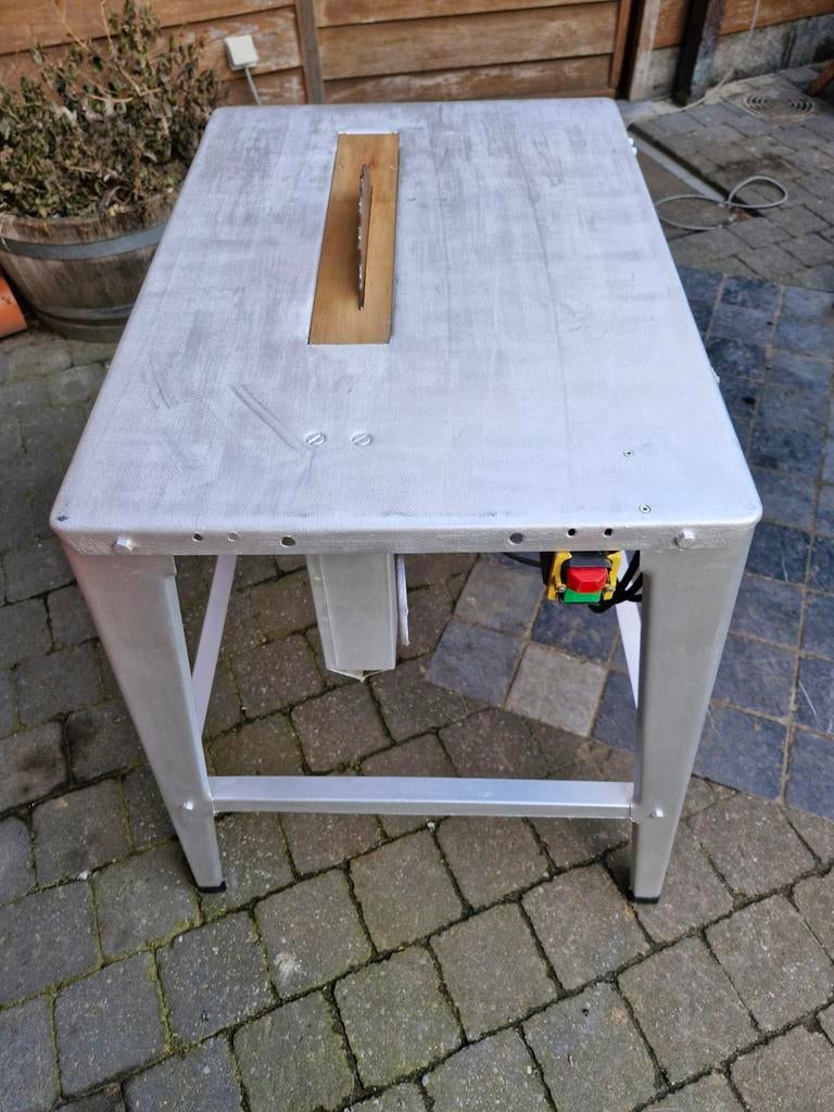 houtzaag machine 230V mono, Ophalen