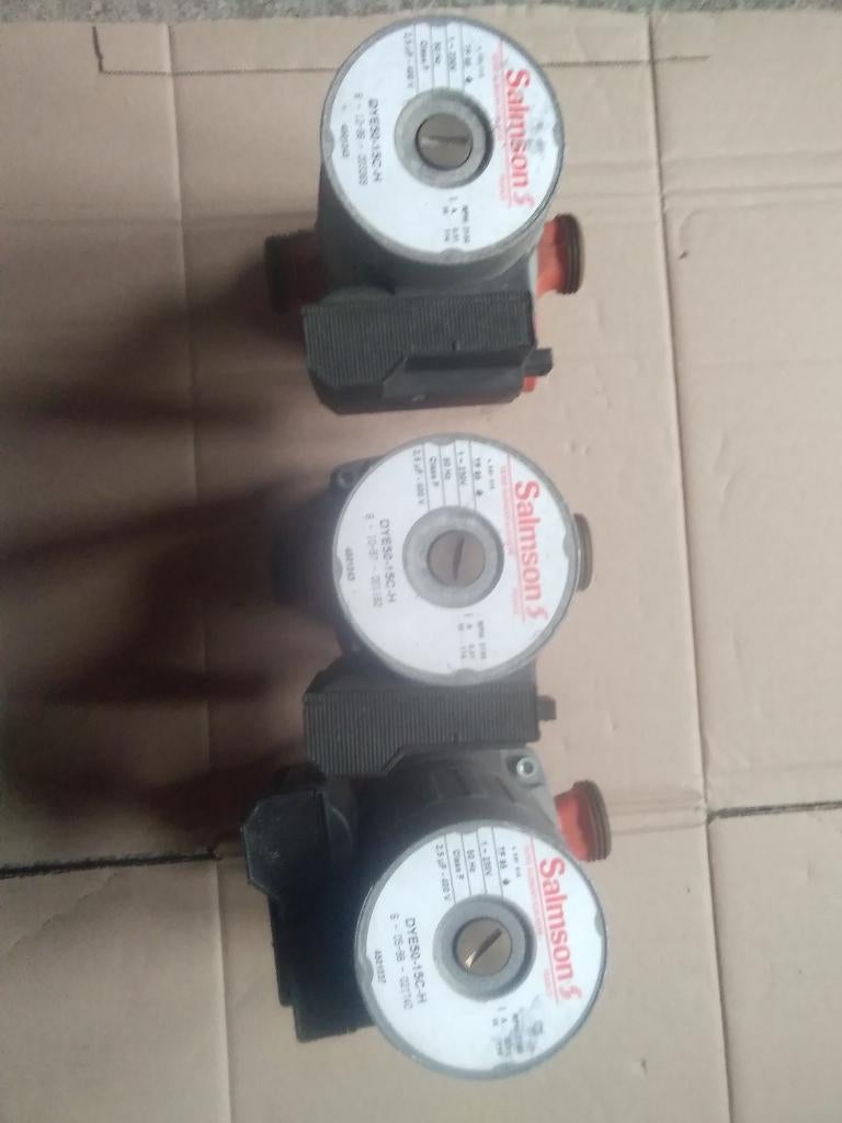 5 anciens  circulateurs chauffage, Ophalen, Zo goed als nieuw, Cv-ketel of Combi-ketel