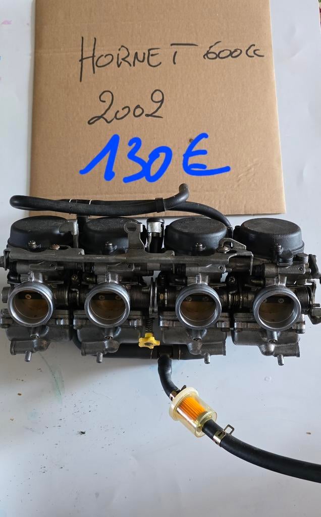 Rampe carbu révisée hornet 2002, Motos, Enlèvement ou Envoi