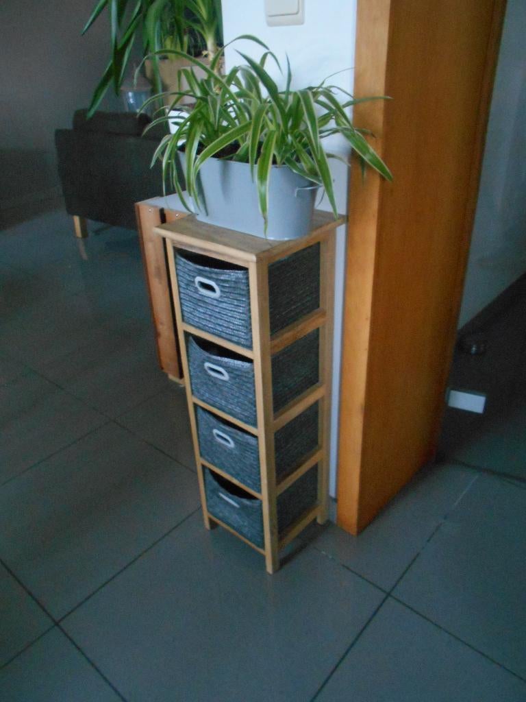 URGENT PETIT MEUBLE EN BOIS + 4 PANIERS, Enlèvement, Utilisé