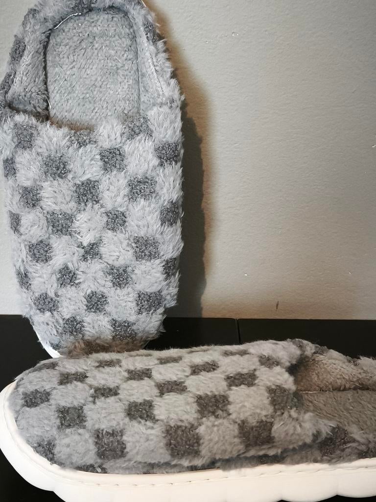 Chaussons mules pour adultes, Neuf, Enlèvement ou Envoi, Autres couleurs, Sans marque