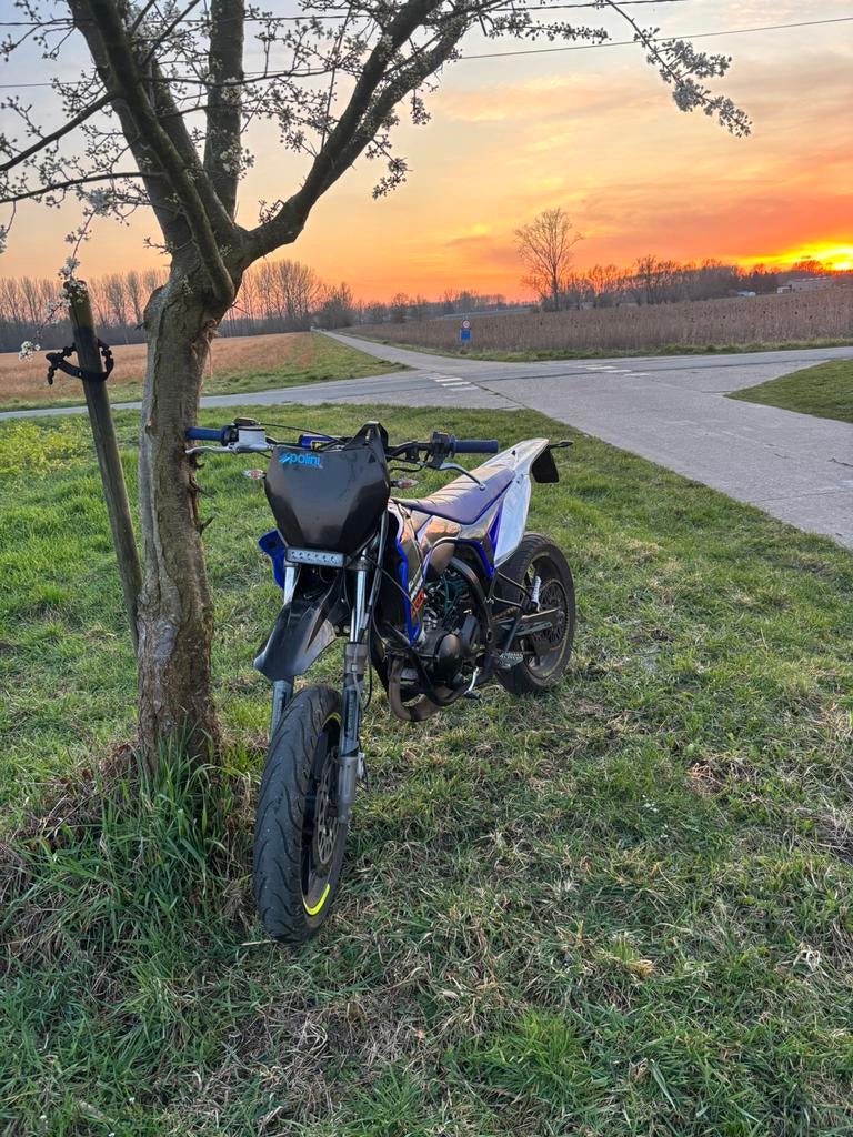 Sherco sm-r 50 2025, Ophalen, 6 versnellingen, 50 cc, Klasse B (45 km/u)