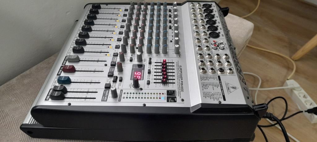 Behringer Europower PMX1000, Enlèvement