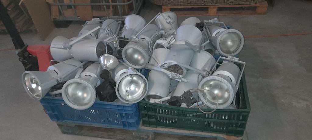 lot grote spots ( 30 tal ), Ophalen, Halogeen, Gebruikt, Metaal of Aluminium