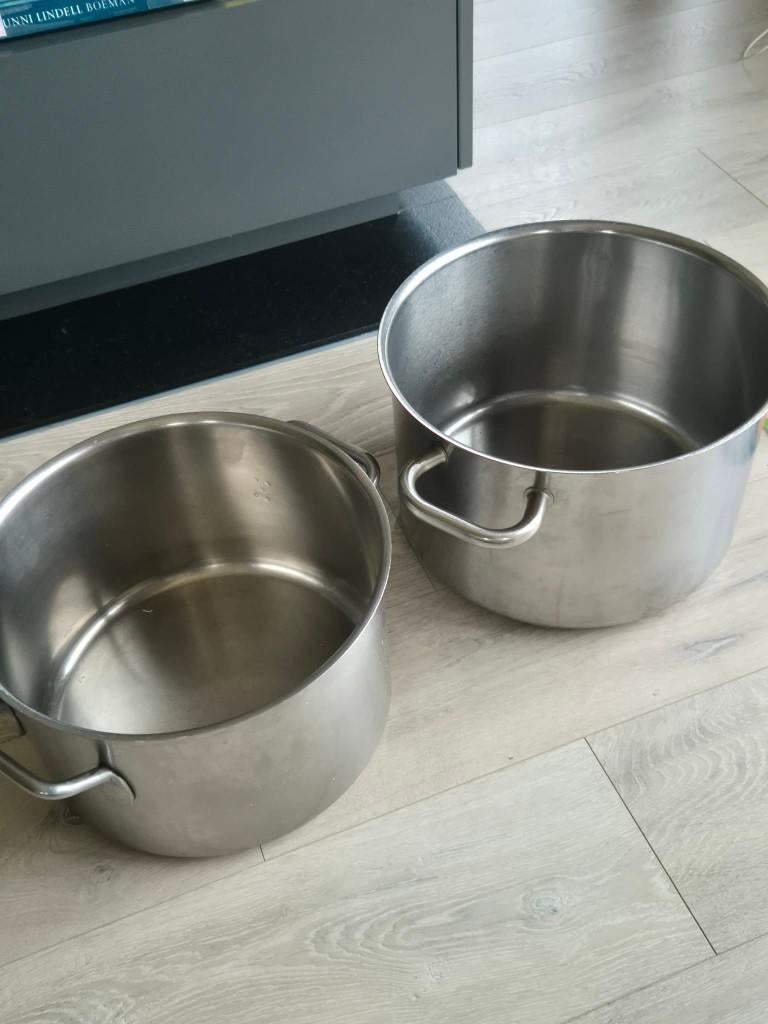 2 grote kookpotten, roestvrijstaal, Huis en Inrichting, Ophalen, Gebruikt, Overige materialen, Kookpan of Snelkookpan