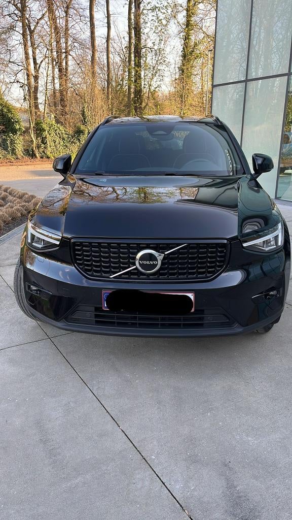 VOVLO XC40 ULTIMATE DARK DESIGN B3 MILD HYBRID ESSENCE, Autos, Volvo, Achat, Euro 6, Noir, 5 portes