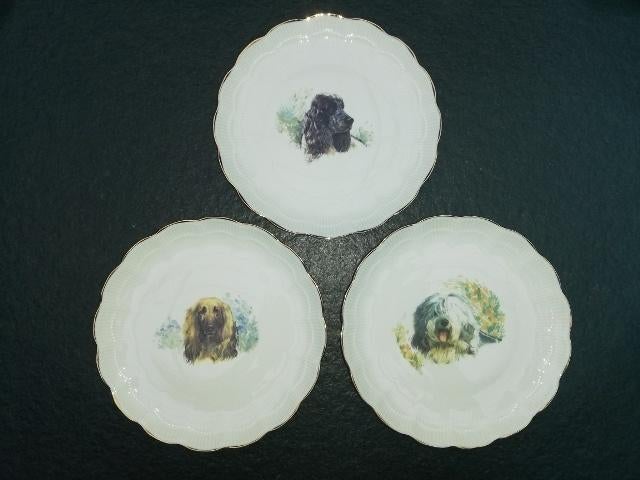 Decoratieve borden in porselein met hondenafbeelding, Antiek en Kunst, Ophalen of Verzenden