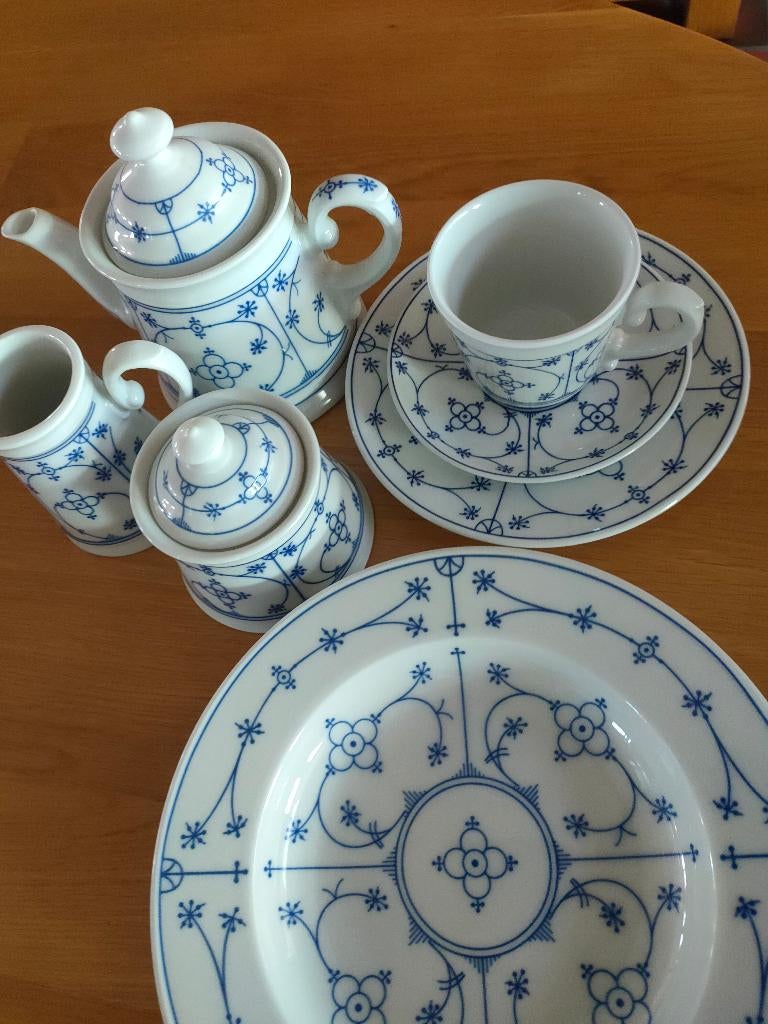 Schönwald Saks blauw porselein servies x12, Ophalen, Zo goed als nieuw, Overige stijlen, Porselein