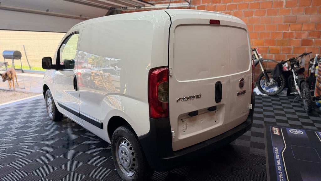 FIAT FIORINO 1.4 ESSENCE 2017 A/C EURO 6 UTULITAIRES, Auto's, Fiat, 4 deurs, Stof, Wit, Bedrijf