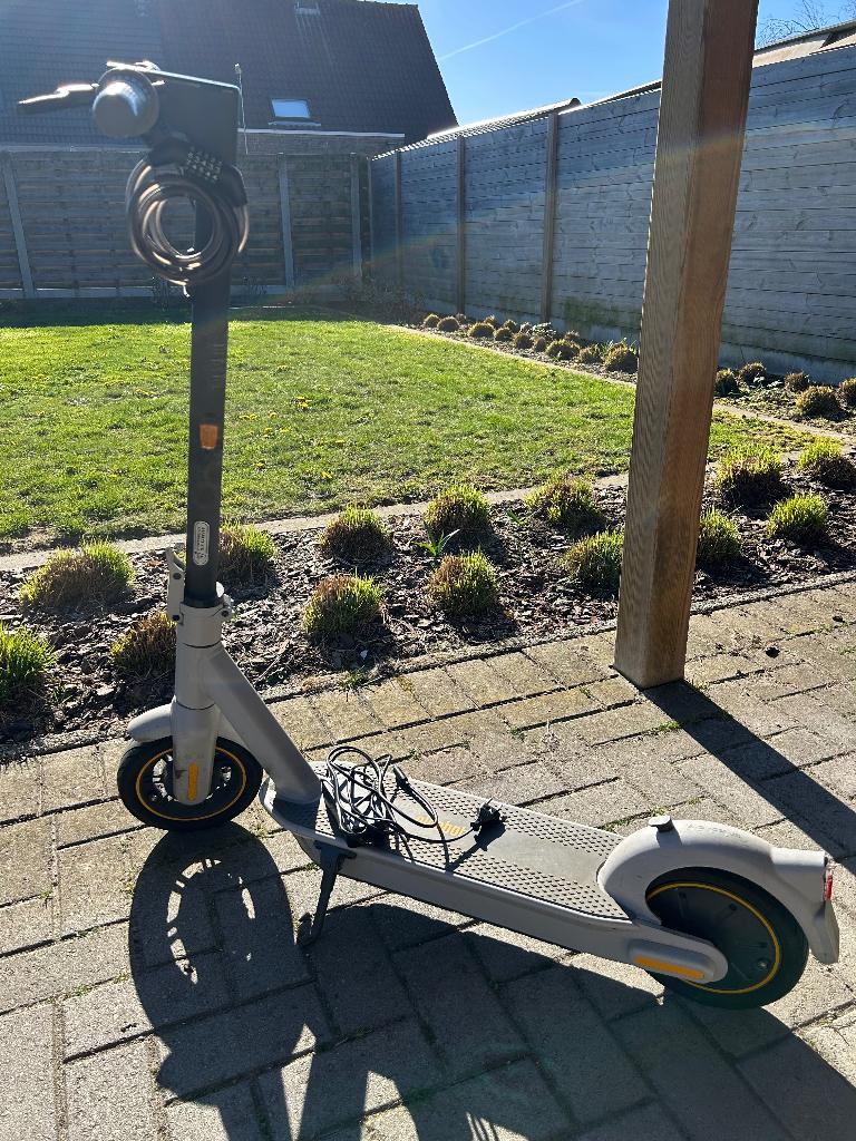 Elektrische step ninebot, Fietsen en Brommers, Steps, Ophalen, Gebruikt, Elektrische step (E-scooter), Ninebot