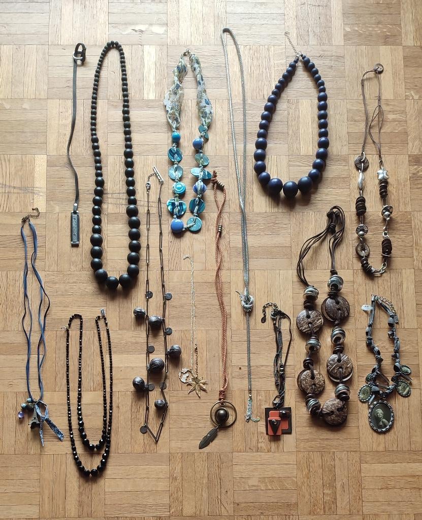 Set van 14 mooie kettingen, Gebruikt, Overige kleuren, Ophalen of Verzenden, Overige materialen