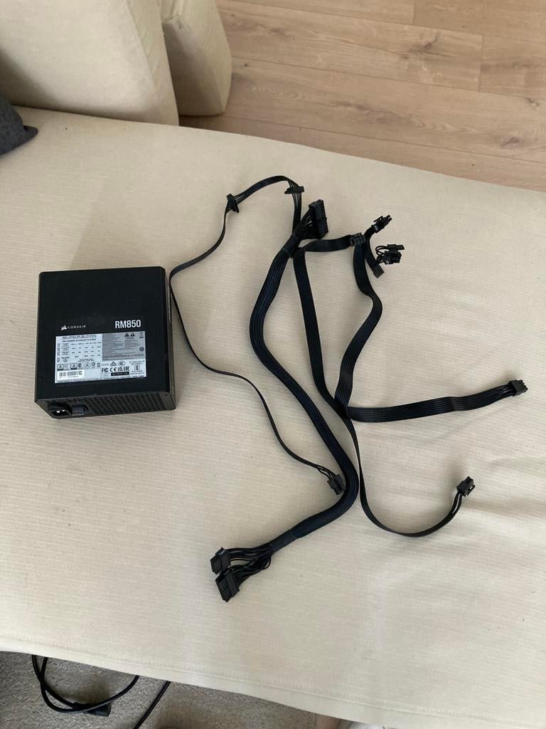 Corsair RM850, Computers en Software, Interne voedingen, Ophalen, Zo goed als nieuw