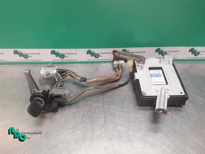 Serrure de contact + ordinateur d'un Suzuki Alto (Alto 02-), -, 3 mois de garantie, Utilisé, -