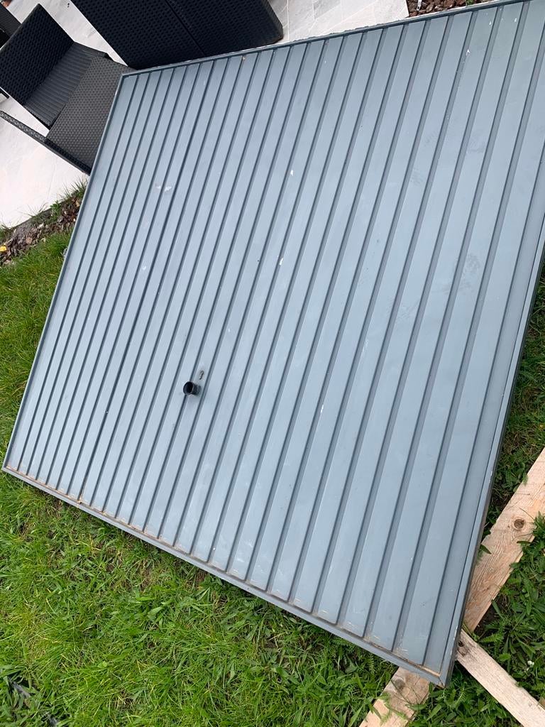 Garagepoort, Ophalen, Zo goed als nieuw