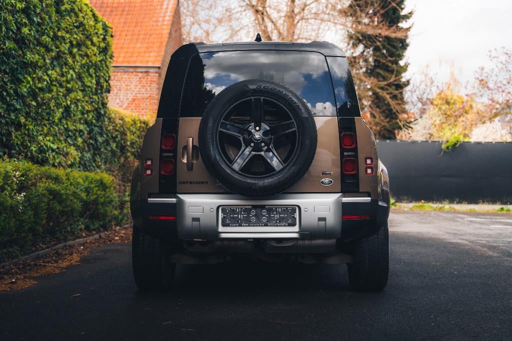 Land Rover Defender 110 3.0 SE //LUCHTVERING//PANO//EX BTW, Auto's, Land Rover, Automaat, Bruin, https://public.car-pass.be/vhr/1ad69128-94dd-4b6e-a10b-186b59bfe105