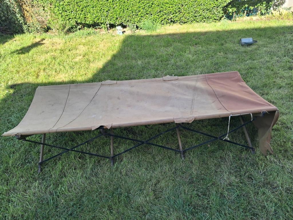 Lit de camps ww2 anglais avec marquage, Collections, Enlèvement, Armée de terre, Autres types