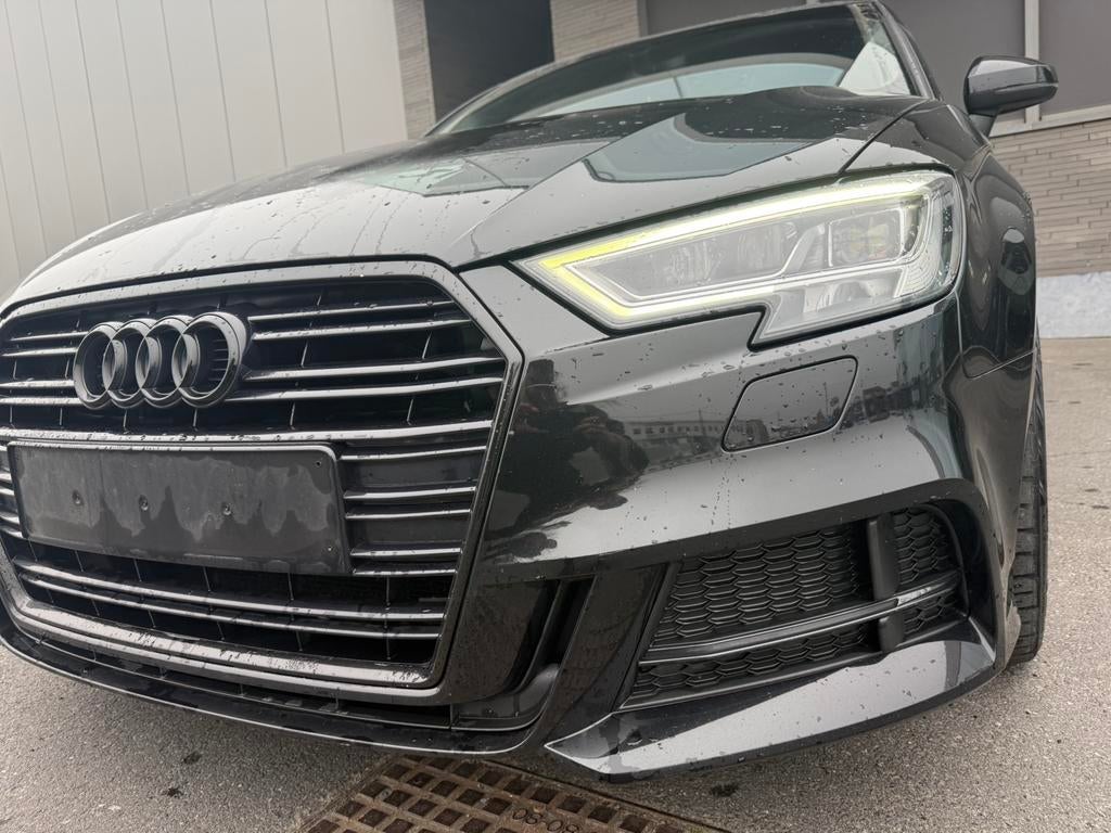 Audi A3 Sportback/177.000km/1.6diesel/10-2018/85kw/euro 6d, Auto's, Automaat, 4 deurs, Stof, Zwart