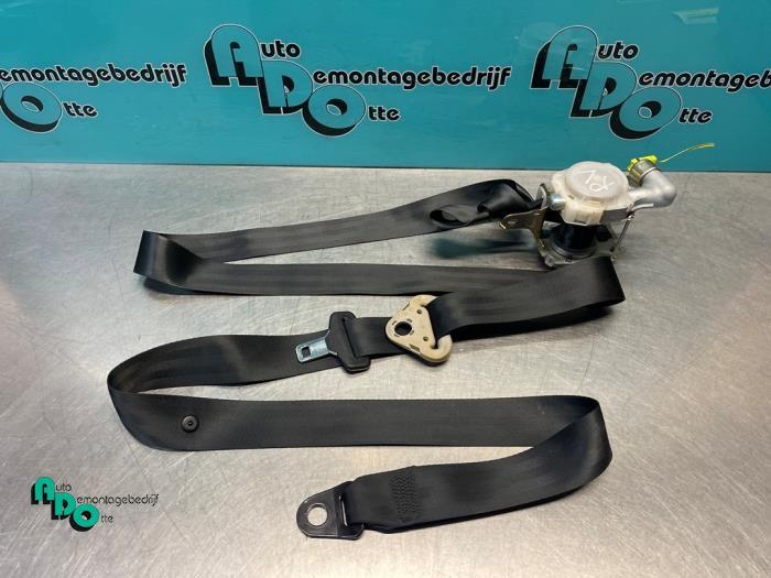 Ceinture de sécurité avant droite d'un Nissan Micra (Micra, Autos : Pièces & Accessoires, -, 3 mois de garantie, Utilisé, -