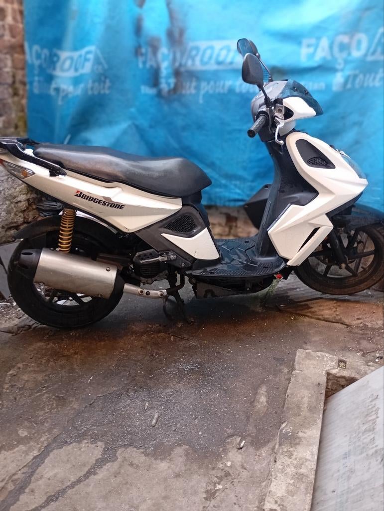 Kymco agility Super 8 4t 50cc sans papiers, Fietsen en Brommers, Scooters | Yamaha, Ophalen