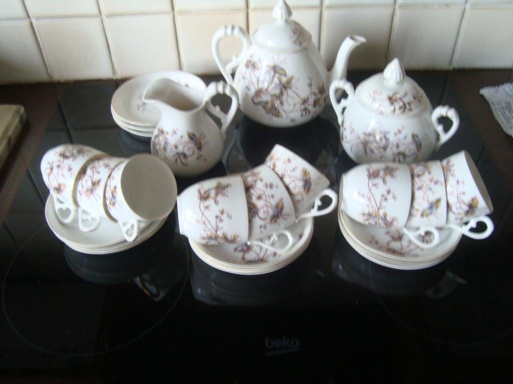 Porseleinen koffieservies. Baudour, Defuisseaux., Antiquités & Art, Enlèvement