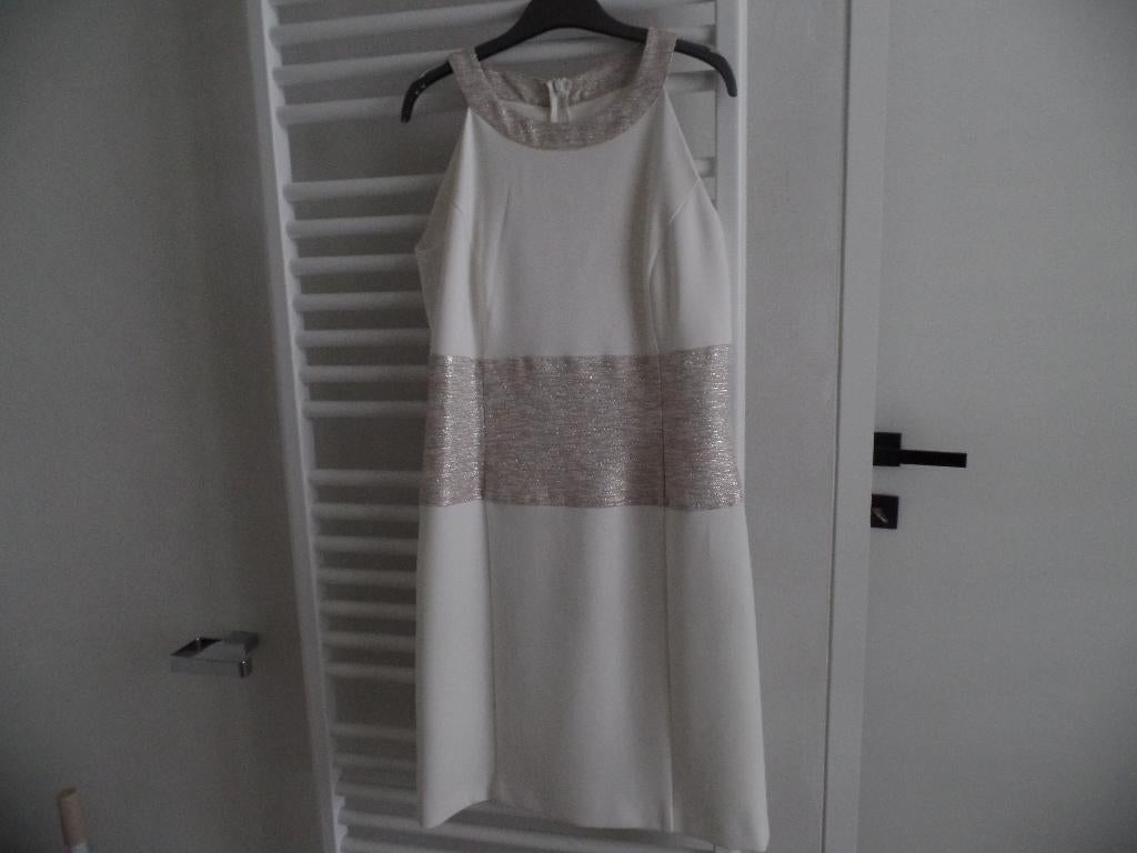 Wit kleedje Caroline Biss, Kleding | Dames, Wit, Ophalen of Verzenden, Zo goed als nieuw, Knielengte