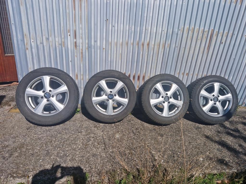 Jantes + pneus hiver, Pneus hiver, 16 pouces, 205 mm, Pneu(s)