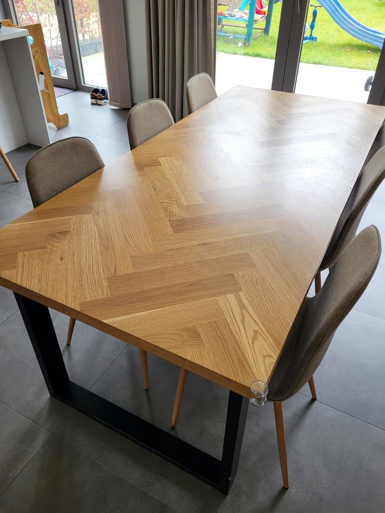 Tafel  en kast, Ophalen