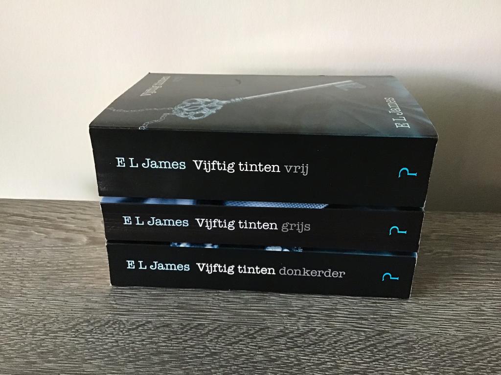 Vijftig tinten grijs, donker en vrij., Boeken, Ophalen, Zo goed als nieuw