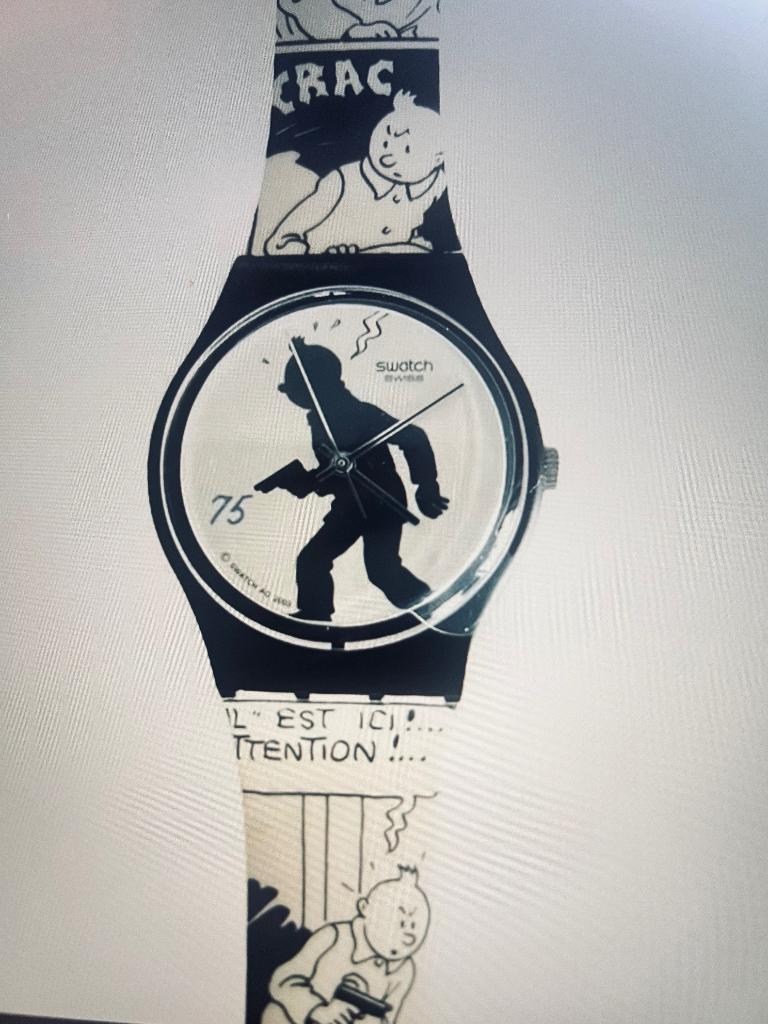 Swatch Gent Special HAPPY BIRTHDAY TINTIN, Handtassen en Accessoires, Horloges | Heren, Nieuw, Polshorloge, Swatch, Overige materialen