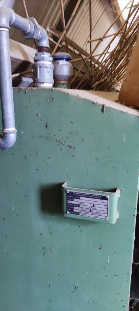 RÉSERVOIR MASALT 2000L AVEC POMPE À HUILE BLANCHE, Enlèvement