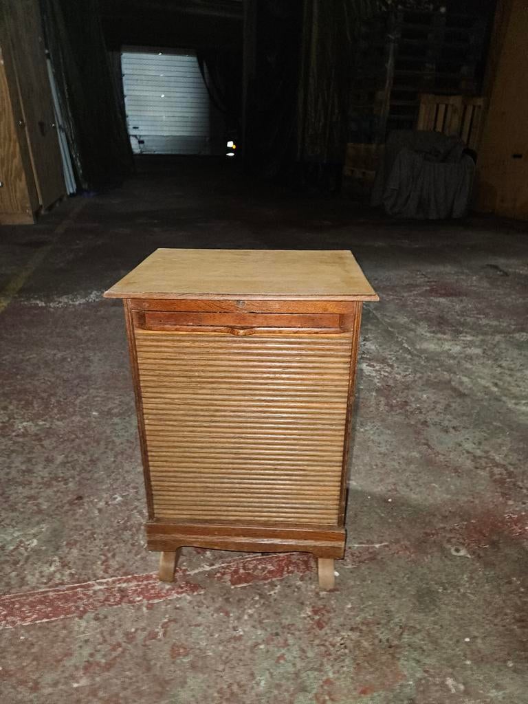 Petite meuble de rangement en bois vintage, Maison & Meubles, Armoires | Armoires à porte coulissante & Armoires à archives, Enlèvement