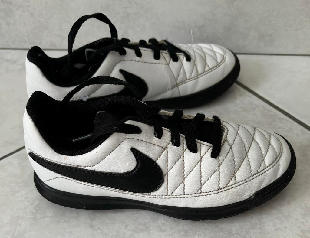 Baskets Nike (28,5)., Utilisé