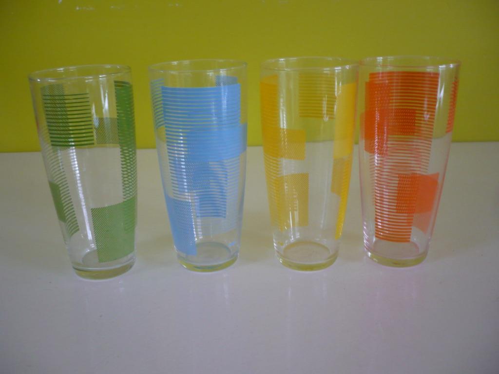 4 prachtige vintage fifties glazen frisdrank / cocktail, Ophalen of Verzenden, Zo goed als nieuw, Frisdrankglas