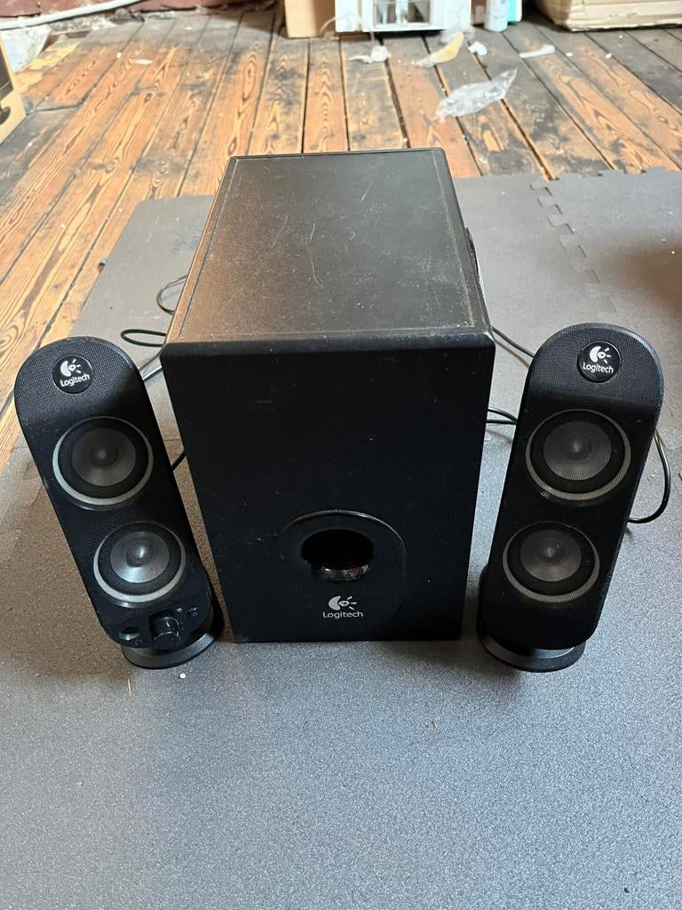 Computer speakersijstee, Computers en Software, Pc speakers, Ophalen, Zo goed als nieuw