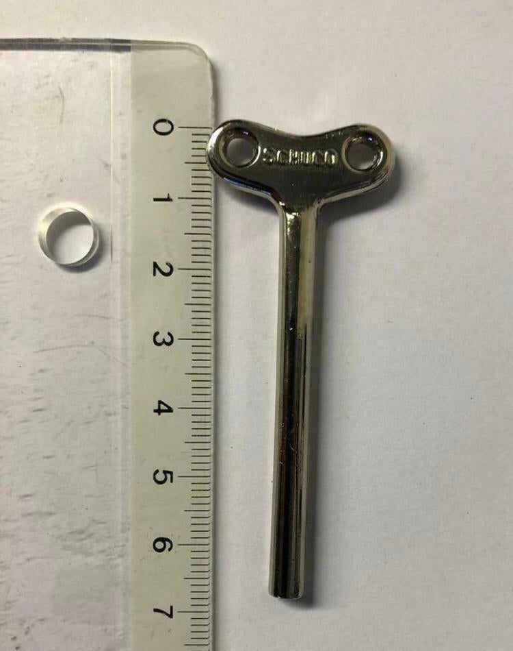 Schuco sleutel nr. 2 lang nog één beschikbaar, Antiek en Kunst, Verzenden