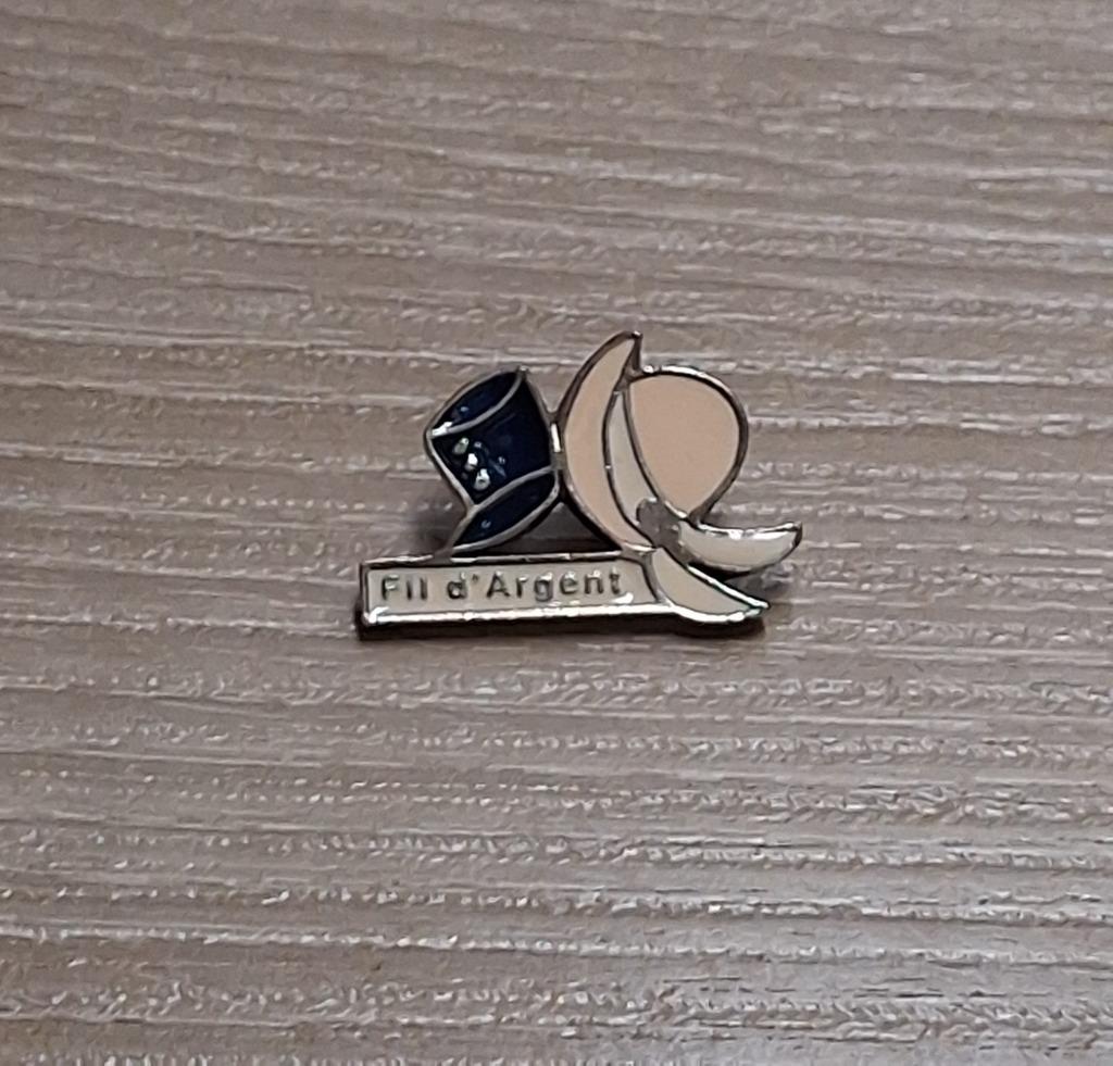 PIN - FIL D'ARGENT, Collections, Enlèvement ou Envoi, Utilisé, Autres sujets/thèmes, Insigne ou Pin's