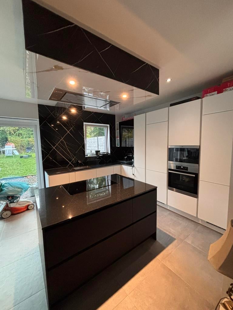 Décoration murale intérieur + montage tv, Enlèvement