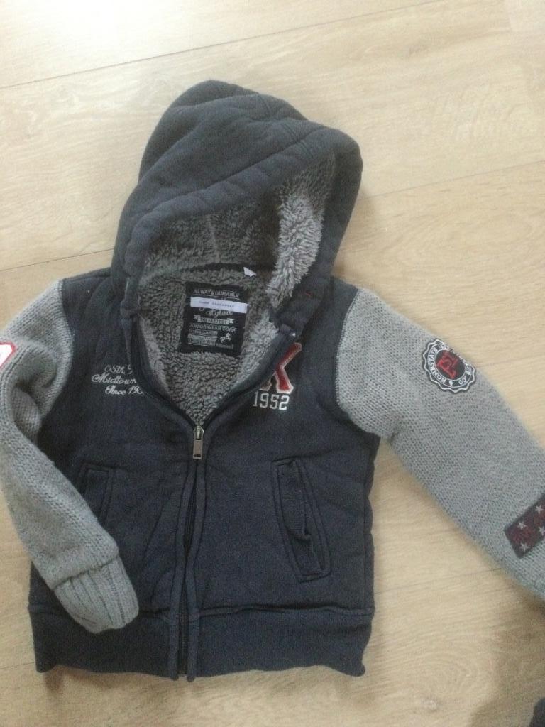 Truivest 110 gevoerd - hoodie fourré 110, Enlèvement ou Envoi, Comme neuf, Garçon, Pull ou Veste