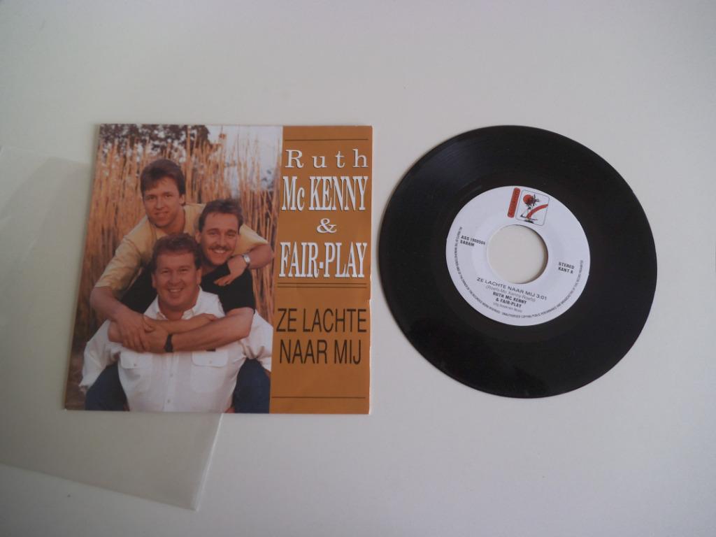 7" Ruth Mc Kenny & Fair-play Ze lachte naar mij, Ophalen of Verzenden, Gebruikt, 7 inch, Single