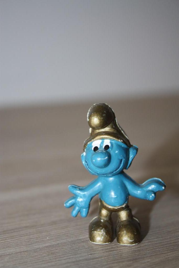 Gold smurf 1965 , Peyo , Schleish , mooie staat, Ophalen of Verzenden, Smurfen, Gebruikt, Beeldje of Figuurtje