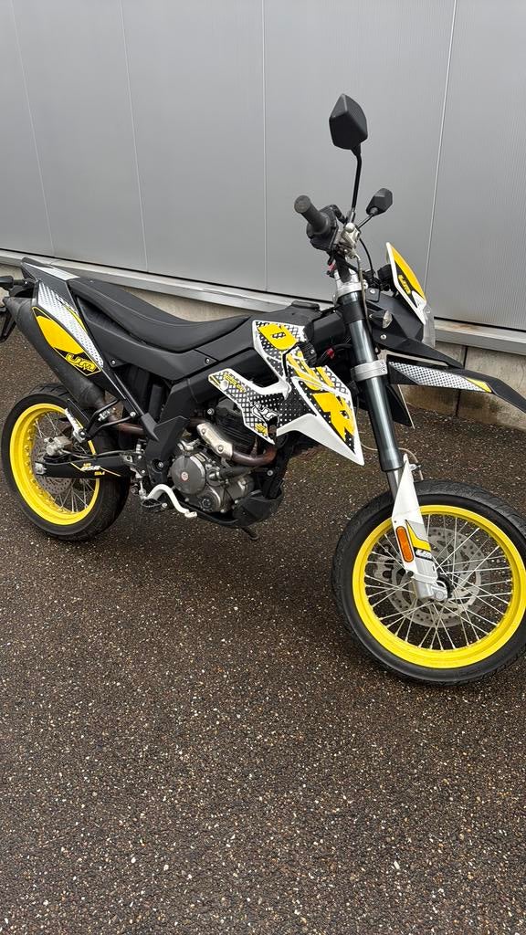 Um dsr sm 125cc, 6 versnellingen, Gebruikt, 125 cc, Ophalen