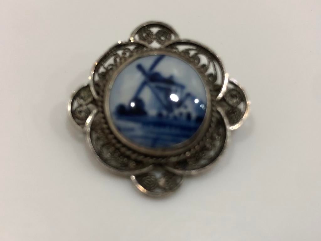 Broche en argent bleu de Delft, Bijoux, Sacs & Beauté, Bijoux anciens, Enlèvement ou Envoi, Argent, Broche
