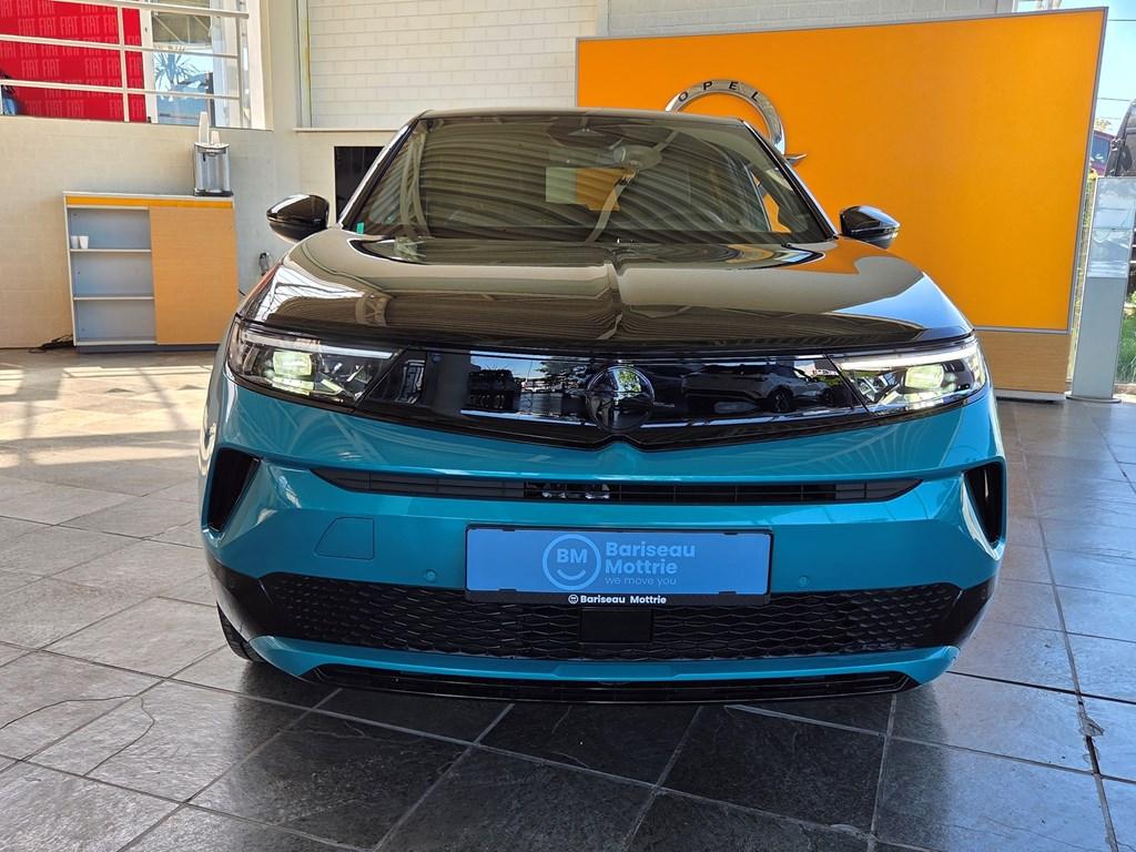 Opel Mokka ELECTRIC GS 54 KWH 156 PK * AUTOMAAT * WARMTEPOM, Automaat, Zwart, 156 pk, Parkeersensor